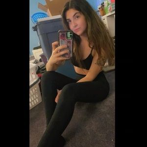 Meet your Posher, Crystal